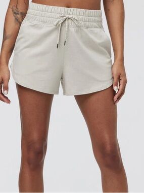 Sz XXL Vuori Halo Performance Short 2.0 in Ecru Heather DreamKnit cream neutral